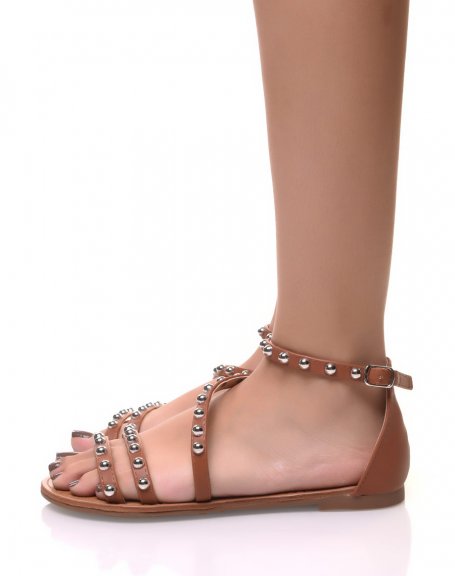 Barefoot decorated with round camel studs