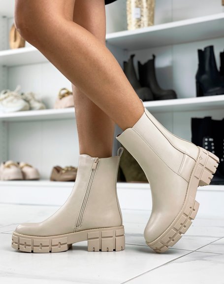 Beige chelsea boots with chunky notched heel