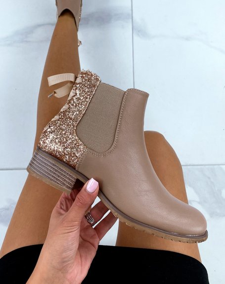 Beige Chelsea boots with pink sequins with bow