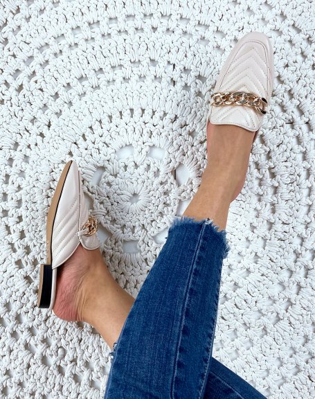 Beige faux leather mule with big chain