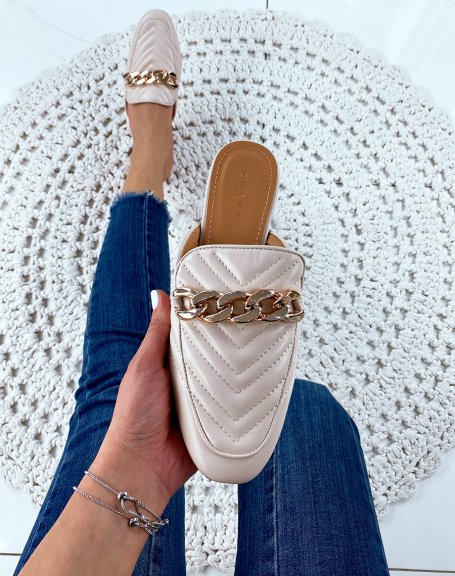 Beige faux leather mule with big chain