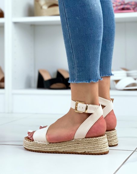 Beige flat sandals with hessian sole