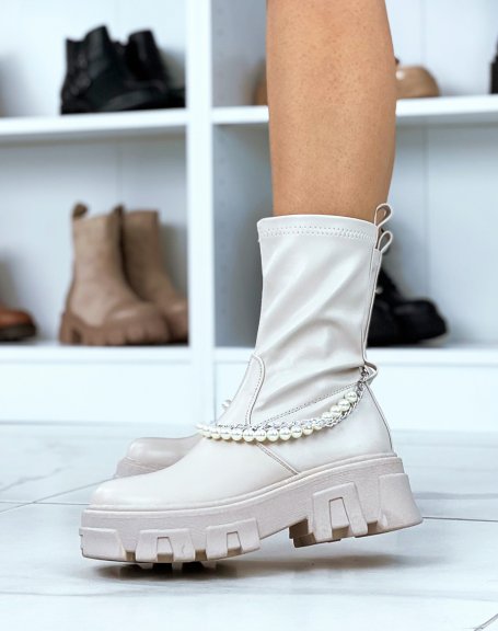 Beige high ankle boots with chain and pearls with notched sole