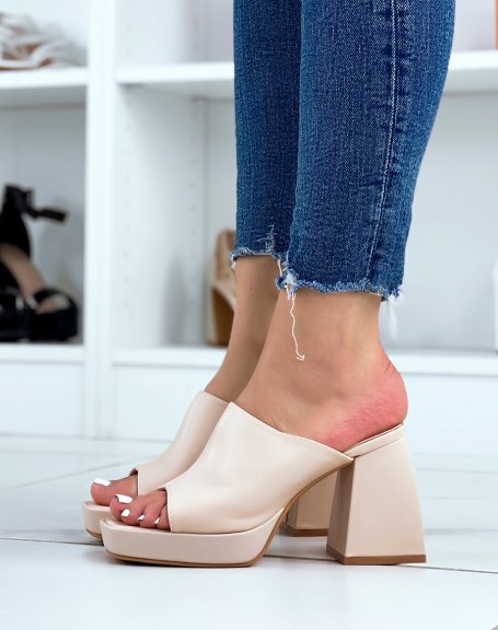 Beige mules with thick strap and thick and imposing heel