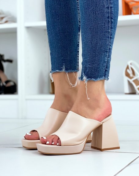 Beige mules with thick strap and thick and imposing heel