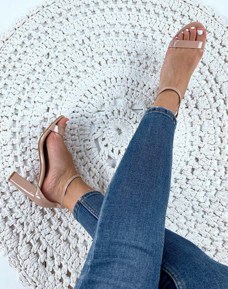 Beige patent sandals with square heels