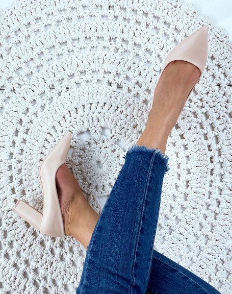 Beige pointed toe pumps