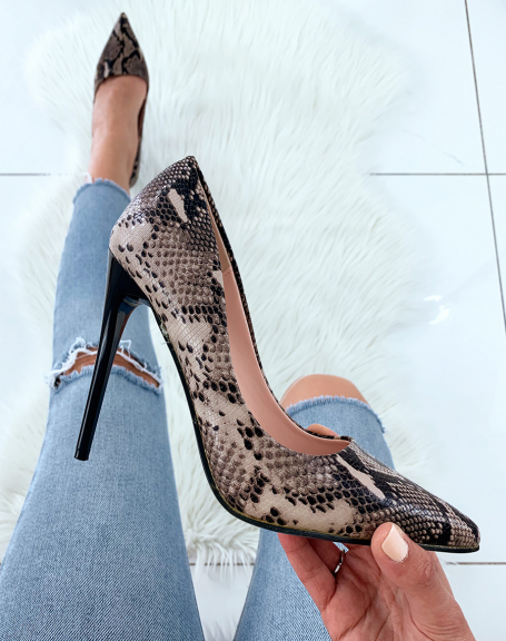Beige python pumps with stiletto heels