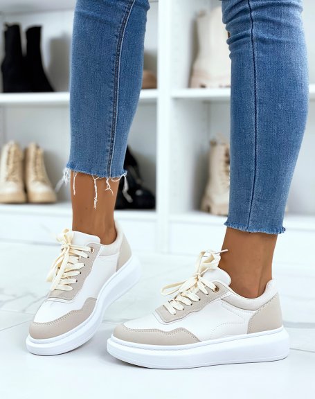 Beige sneakers with beige laces and thick white sole