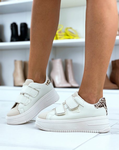 Beige sneakers with velcro and large platform