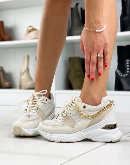 Beige sneakers with white sole and gold chain