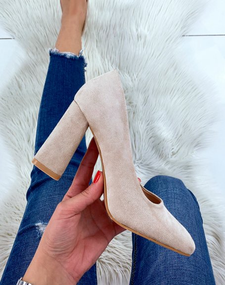 Beige suede pumps with square toe