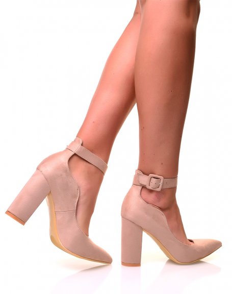 Beige suedette pumps with straps and chunky heel