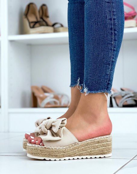 Beige wedge mules with bow