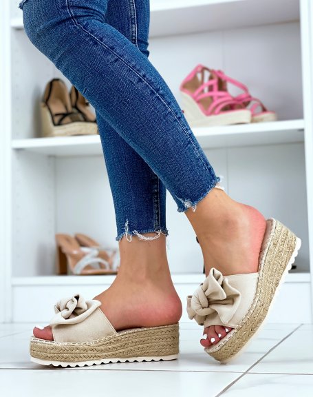 Beige wedge mules with bow