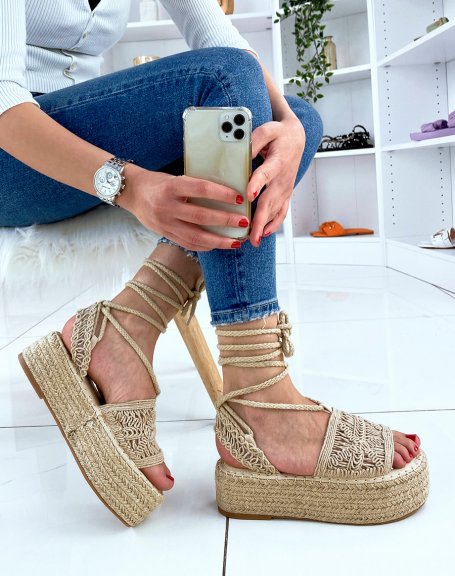Beige wedges with embroidered details