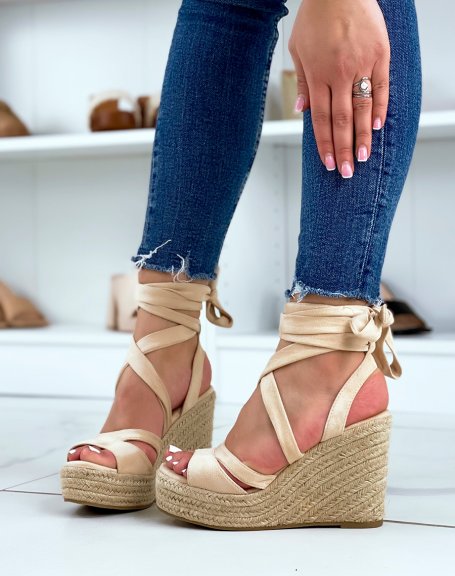 Beige wedges with long laces