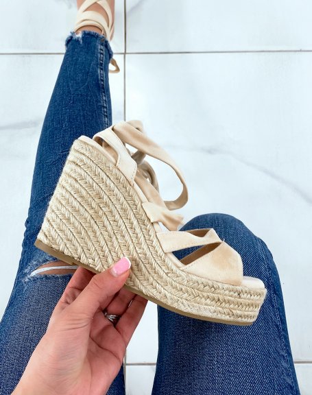 Beige wedges with long laces