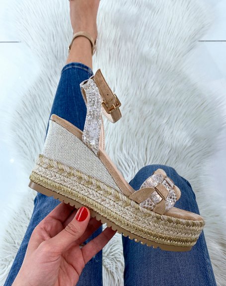 Beige wedges with shiny details