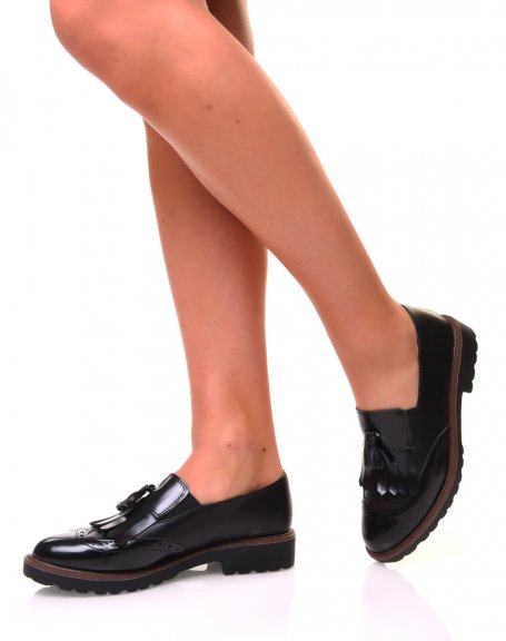 Bi-material black moccasins with fringes with a pompom