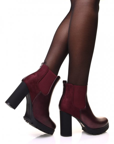 Bi-material burgundy chelsea boots with heels and notched platform