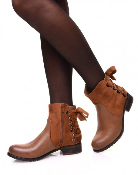 Bi-material camel ankle boots with bow