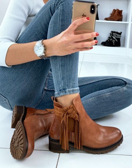 Bi-material camel chelsea boots with fringe