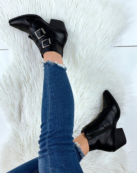 Black ankle boots with beveled heel and pointed toe