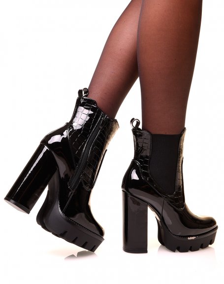 Black ankle boots with bi-material croc-effect heels