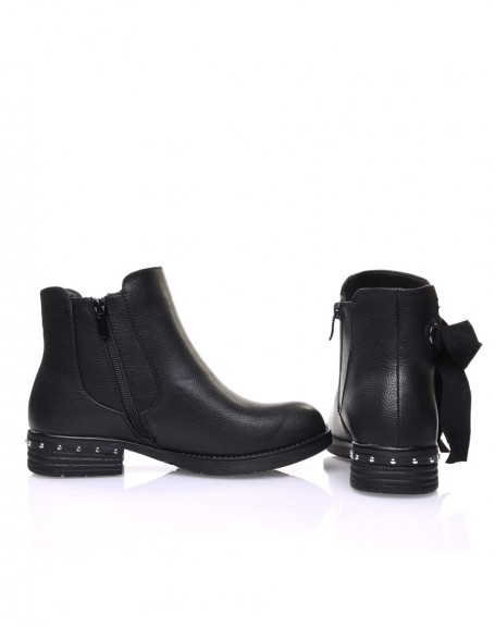 Black ankle boots with bow and eyelets