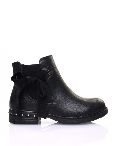 Black ankle boots with bow and eyelets