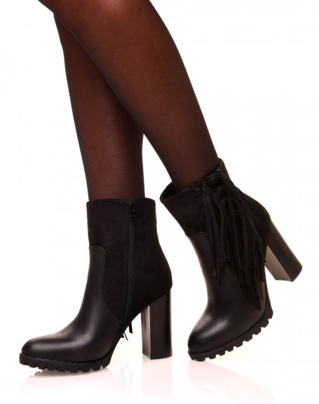 Black ankle boots with fringes and high heels
