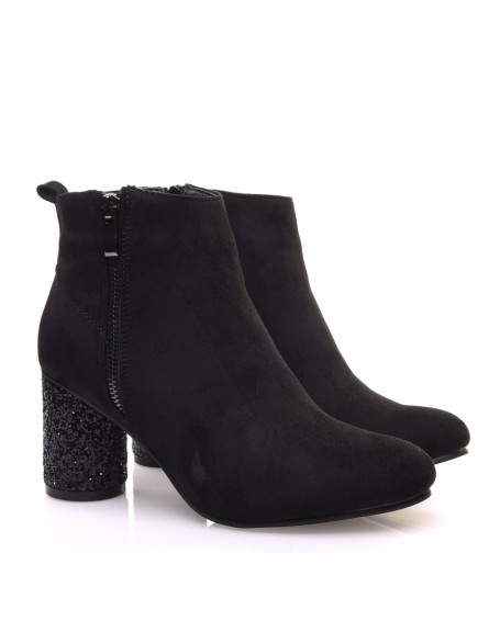Black ankle boots with round heels and sequins