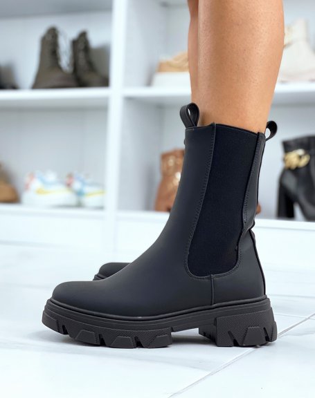 Black Chelsea Boots with Notched Sole