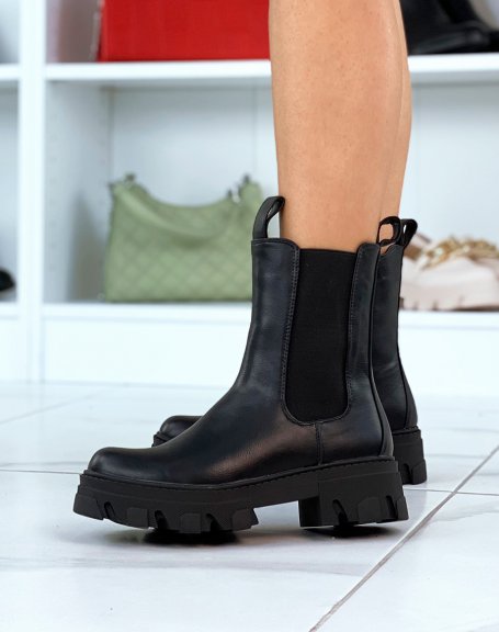 Black Chelsea Boots With Notched Sole