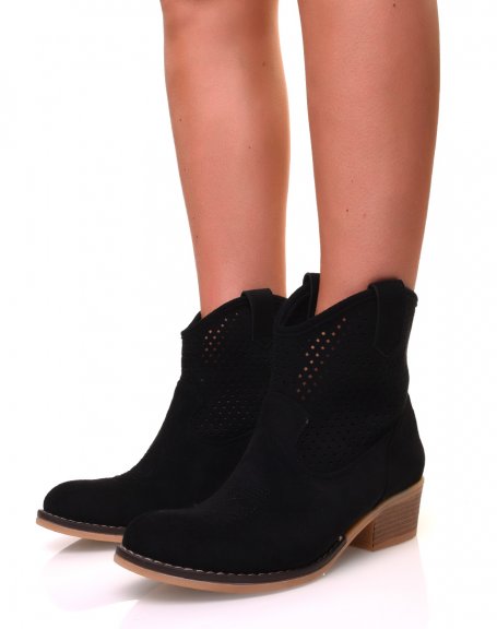 Black cowboy boots in openwork suede with small heels