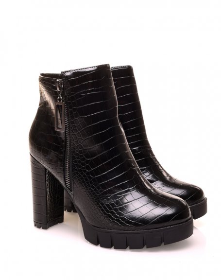 Black croc-effect patent leather ankle boots with high heel and decorative zip