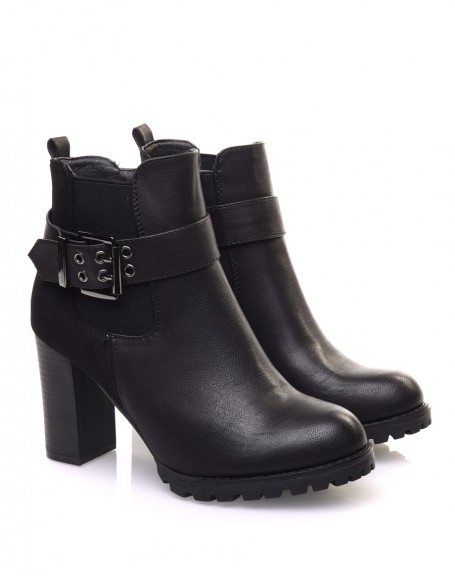 Black elastic ankle boots with heel