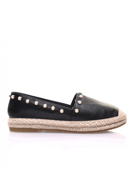 Black espadrilles with pearls