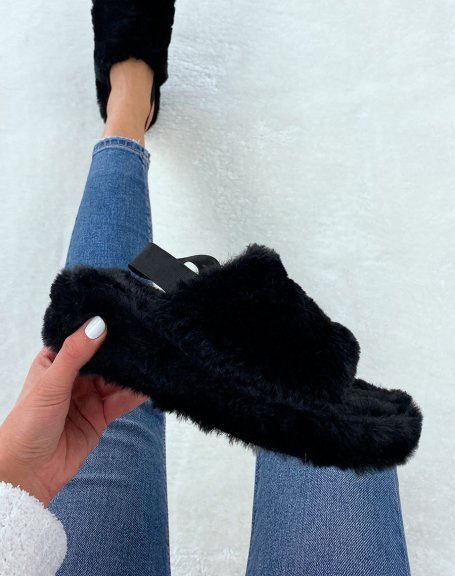 Black faux fur slippers