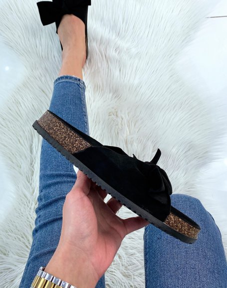 Black flat sandals with big bow