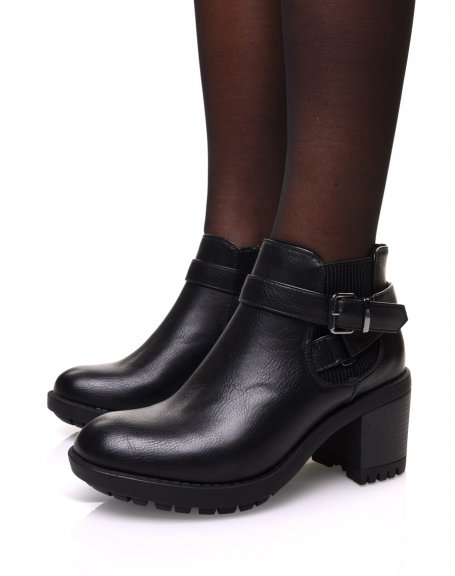 Black grained ankle boots with heel, striped elastic and straps