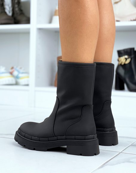 Black gummed ankle boots