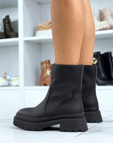Black high ankle boots with double heeled and chunky sole