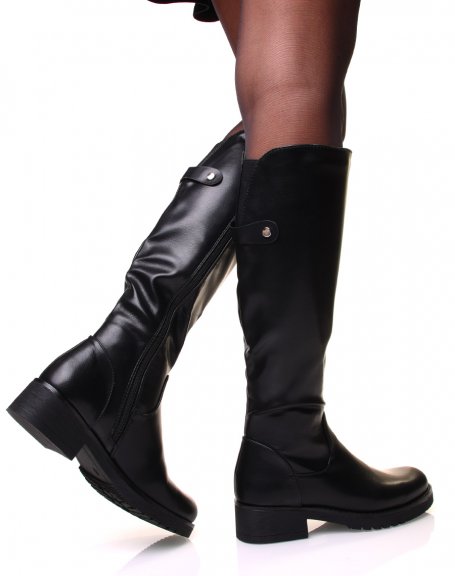 Black leather-look rounded toe boots