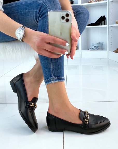 Black loafers with thin golden chain