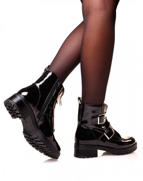 Black patent-effect boots with straps