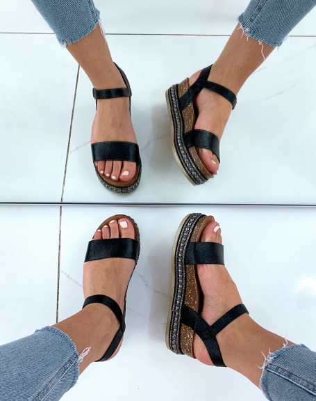 Black patent grained sandals with platforms and silver studs