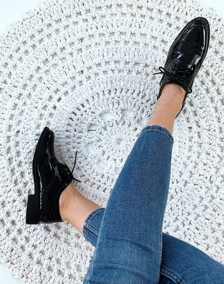 Black patent Oxford with stitching and rhinestone details