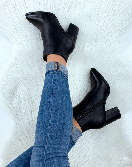 Black pointed toe low boots